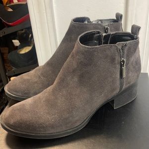 Kenneth Cole gray suede booties
